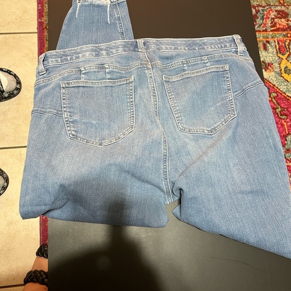 Torrid Light Blue Distressed bombshell skinny jeans - Picture 5 of 9